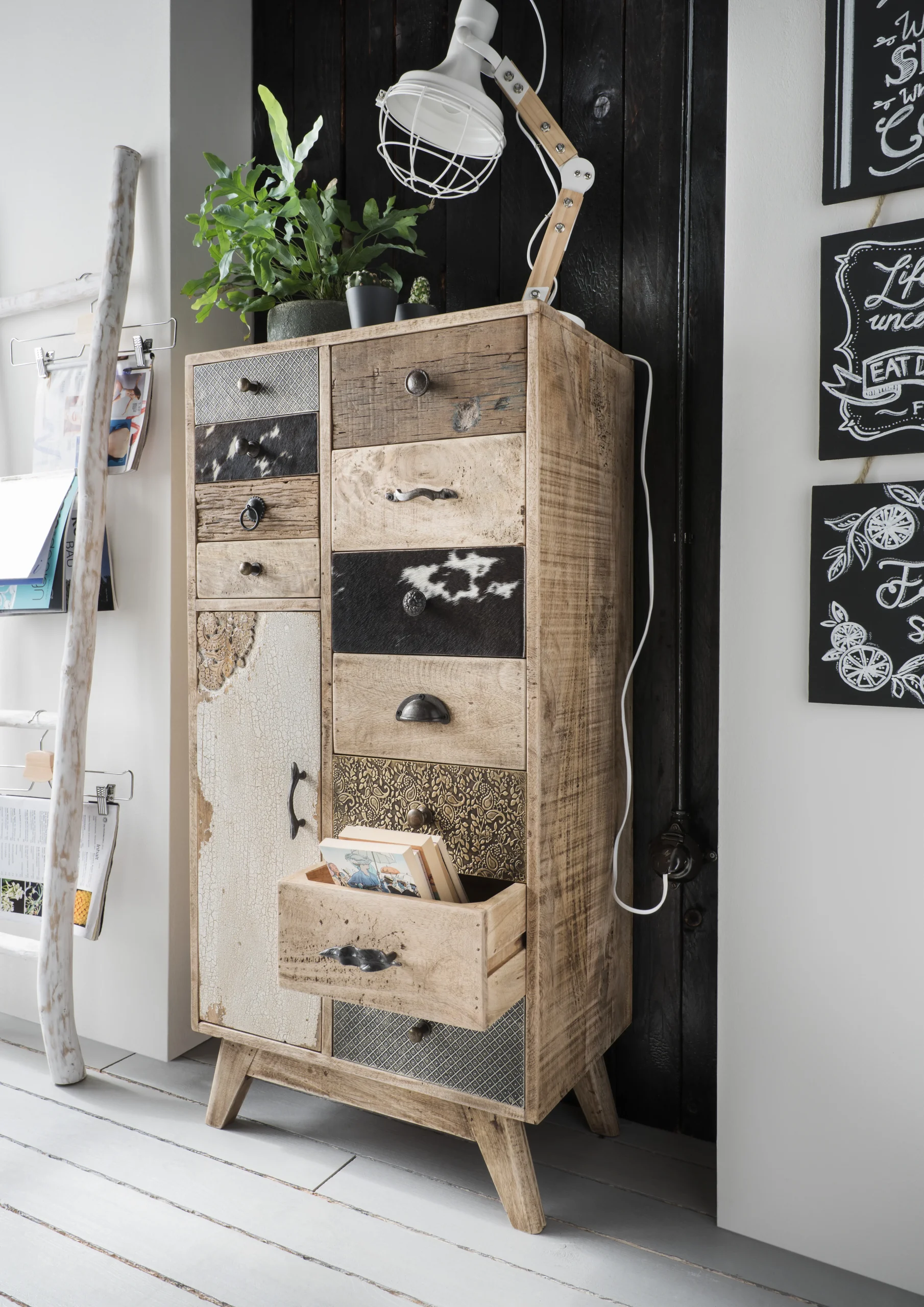 Faktorei Unikat-Hochkommode Ethno 4 55x110x33 cm