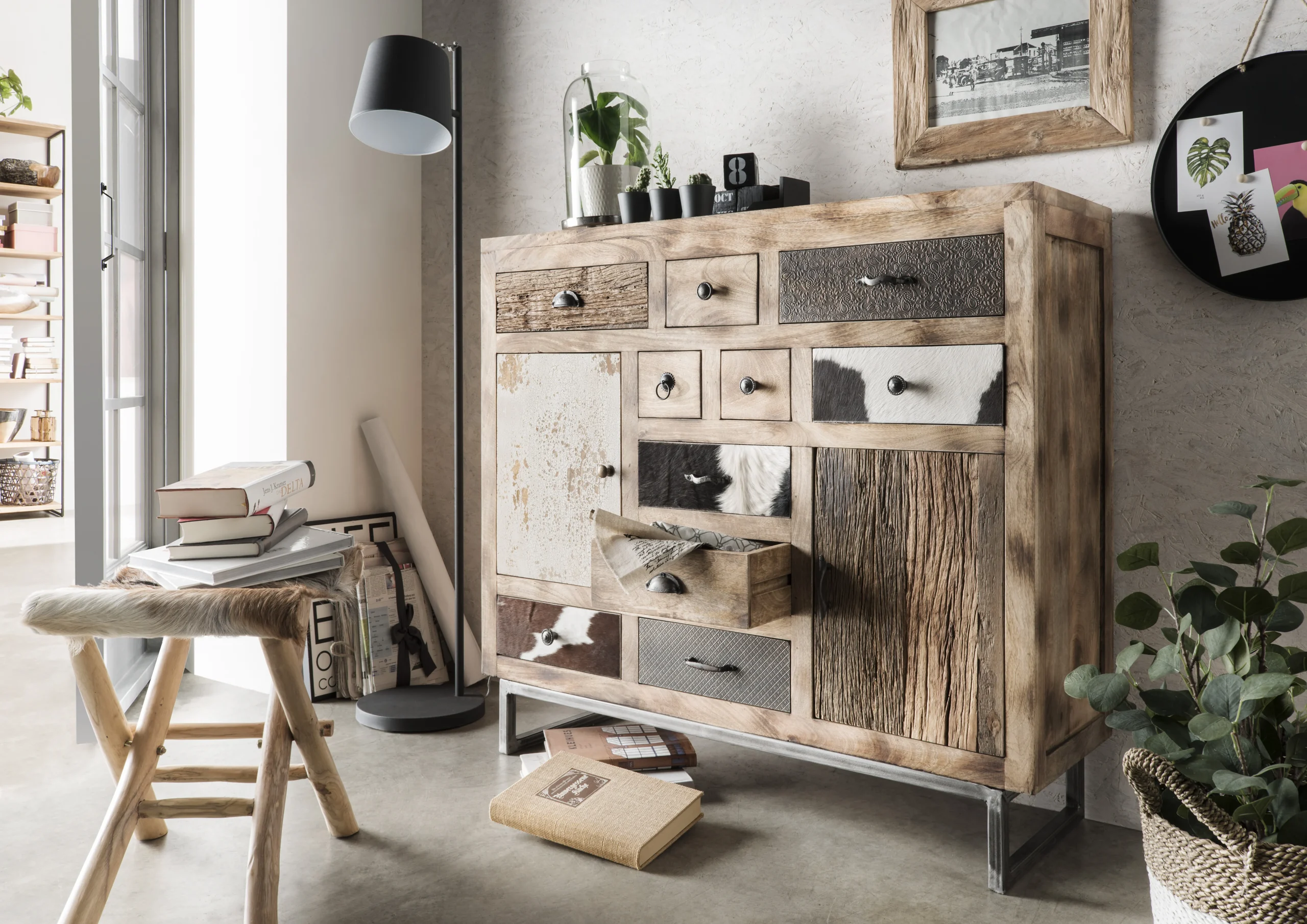 Die Faktorei Ethno 5 Unikat-Hochkommode Mango Massiv/Altholz recycelt