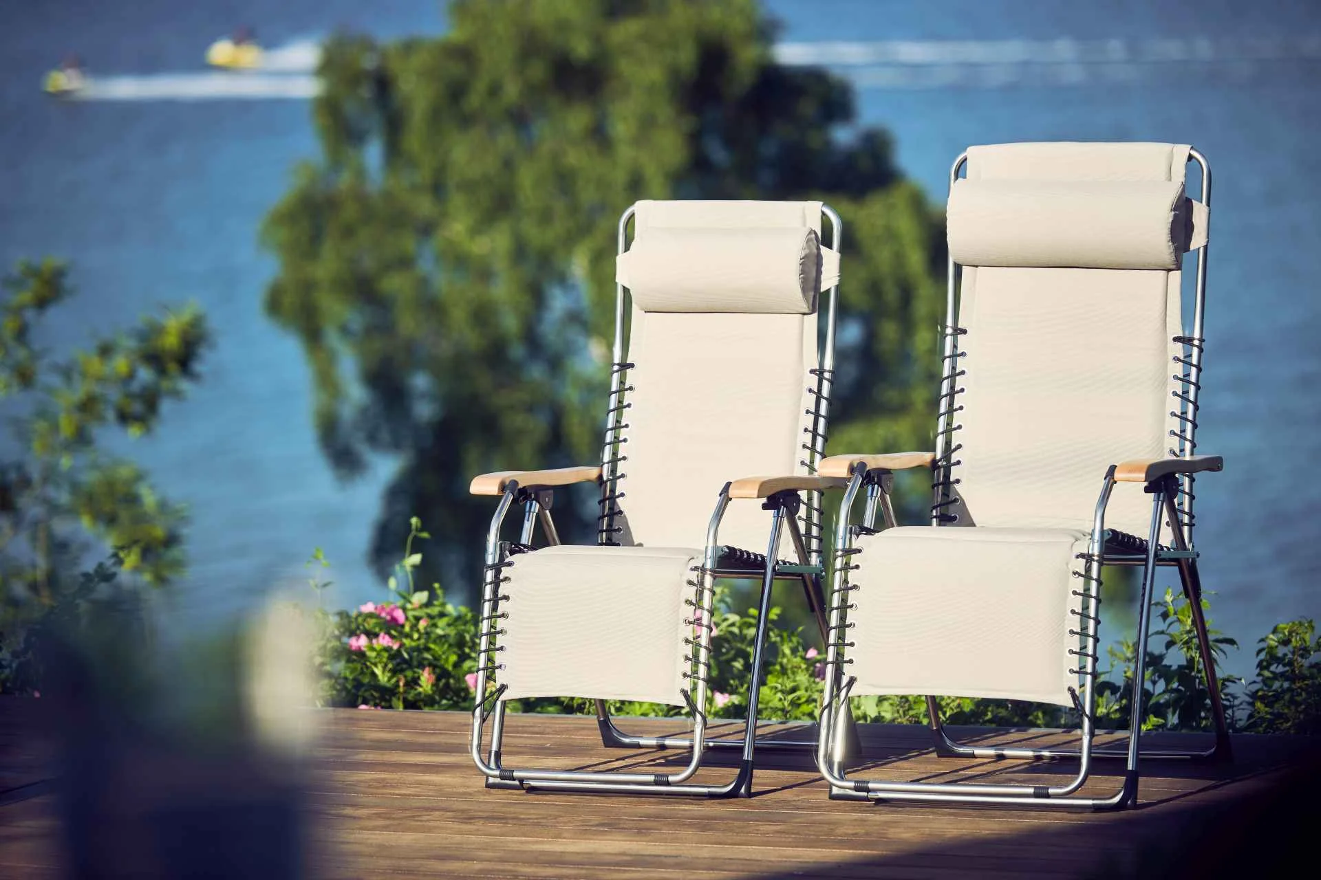 Gartenliege Movida Soft XXL von Fiam aus Aluminium, modern und stufenlos verstellbar, natur