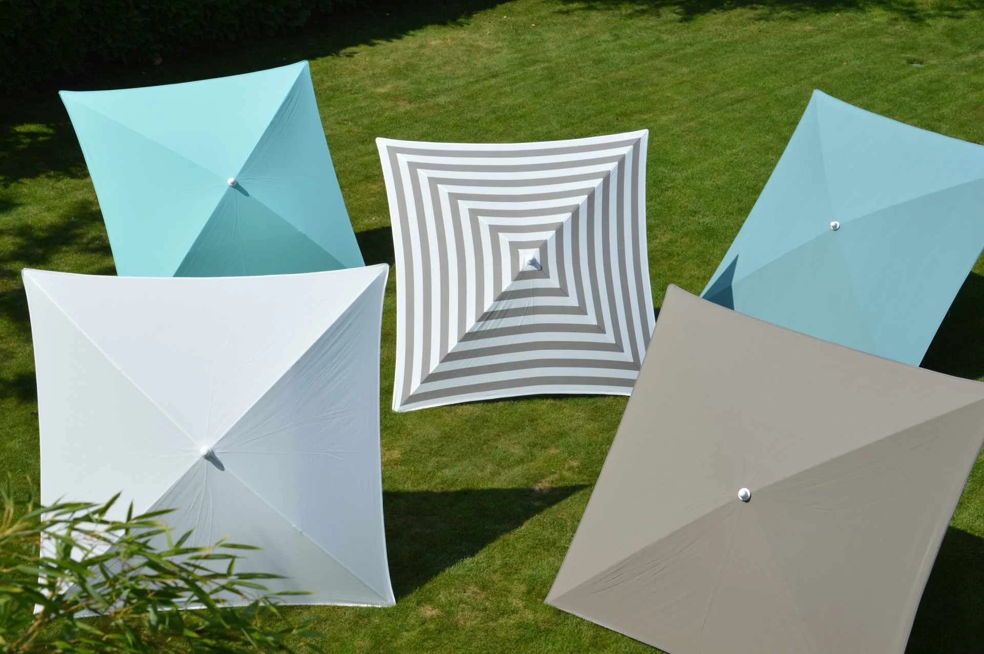 Sonnenschirm Murano, Polyacryl Bezug, modern mit Knickelement, himmelblau, für Outdoor - Jan Kurtz
