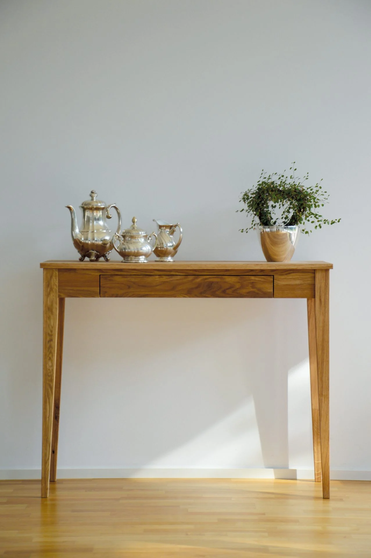 Konsole Bonny aus Eichenholz, modern skandinavisch, natur geölt, mit Schublade, 100x40x80 cm - Jan Kurtz