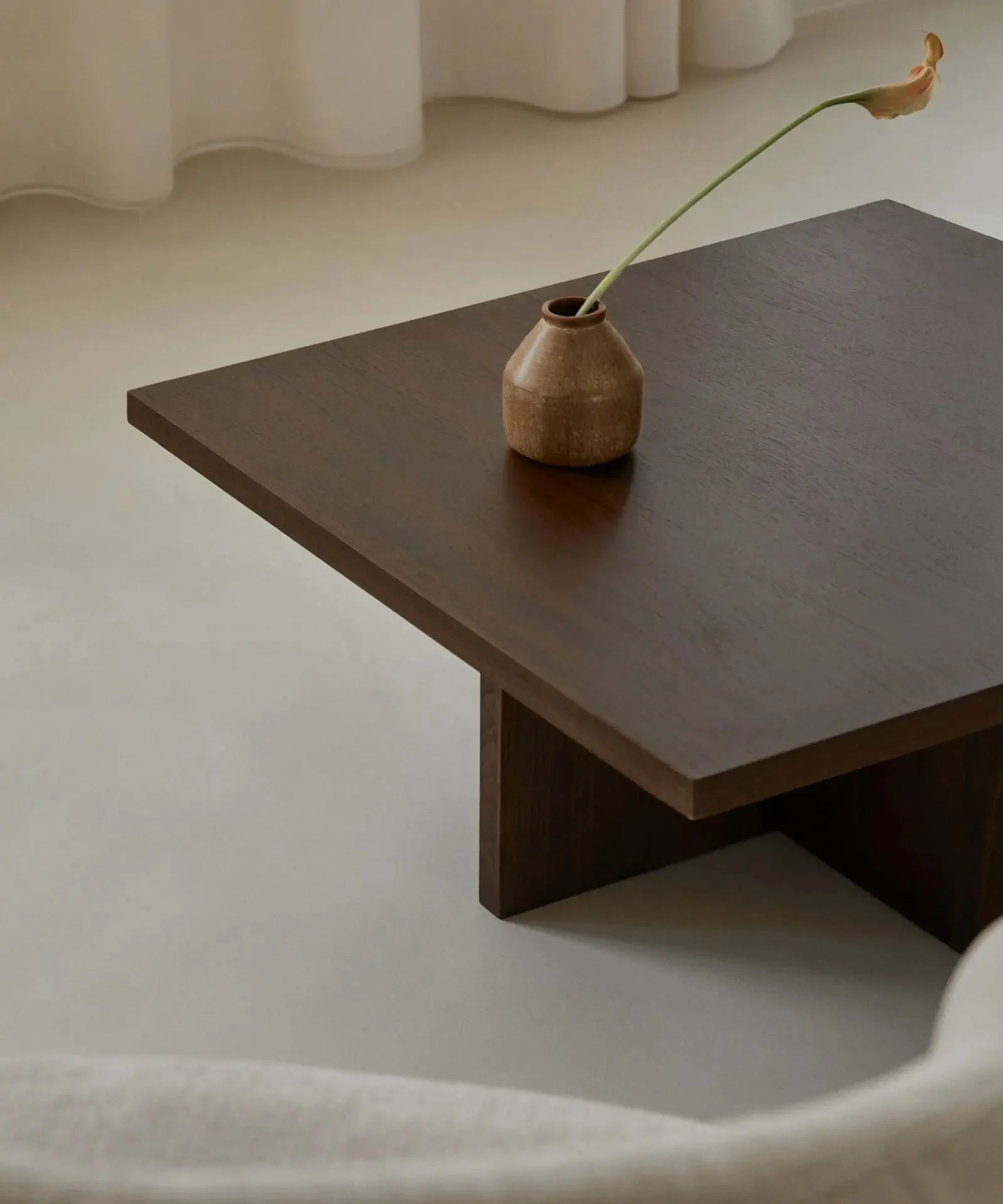 Quadratischer Couchtisch aus Holz Nara (80x80 cm) - Northdeco