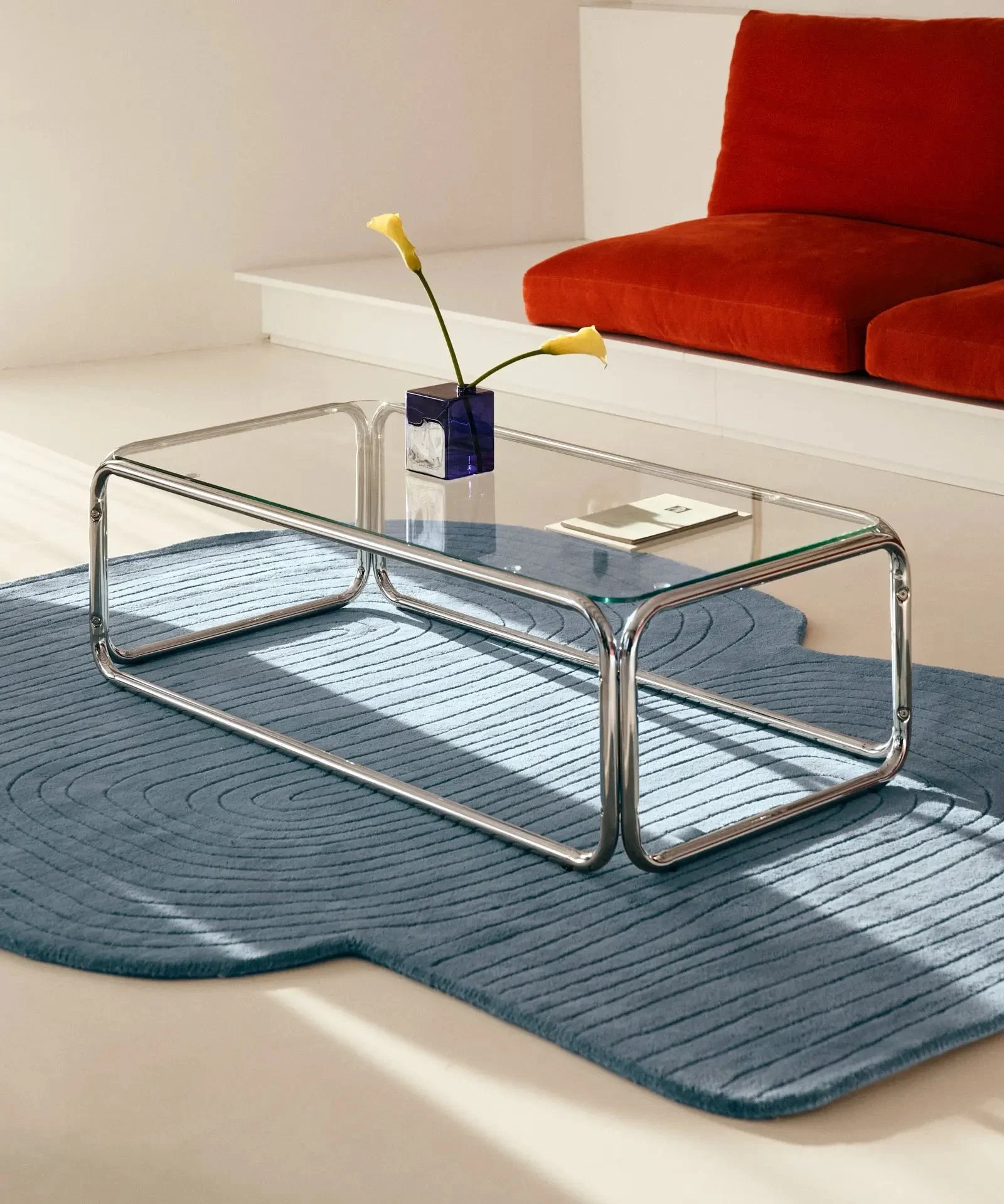 Table basse rectangulaire Mai en métal et verre trempé (120x60cm) - Eileen Gray