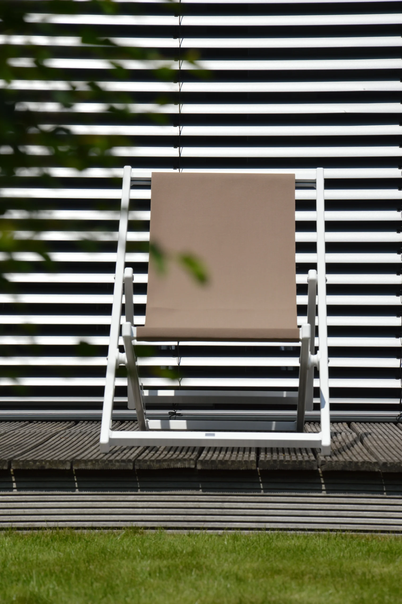 Jan Kurtz Rimini Deckchair Liegestuhl Aluminium eloxiert/Kunststoffgewebe