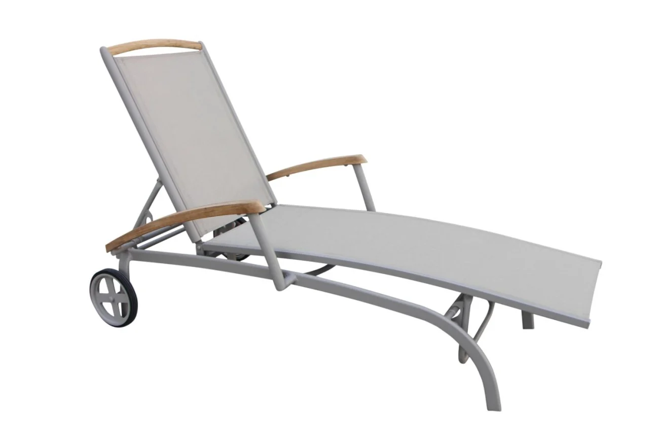 Gartenliege Andy von Brafab aus Teakholz, modern, beige, verstellbare Rückenlehne, mit Rädern