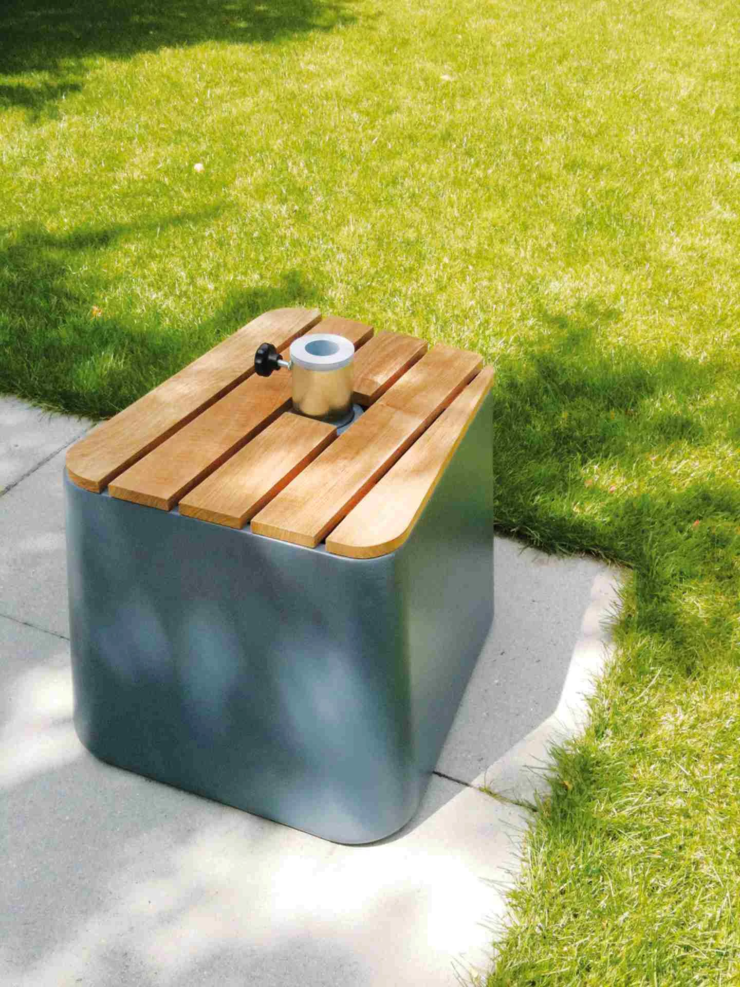 Abdeckung für Sonnenschirmständer Fill Up aus Robinie massiv, massiv, natur, für den Outdoor-Bereich