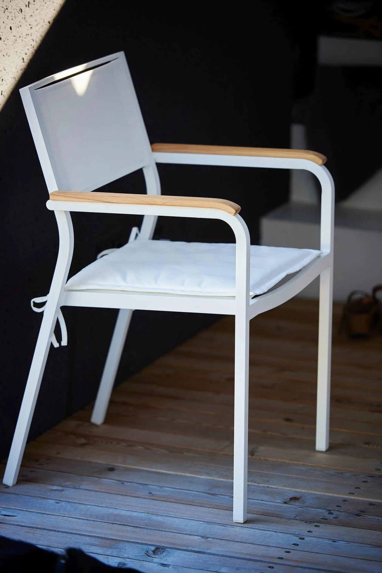 Stapelsessel Lux aus Aluminium, modern und wetterfest, Weiß, für den Outdoor-Bereich