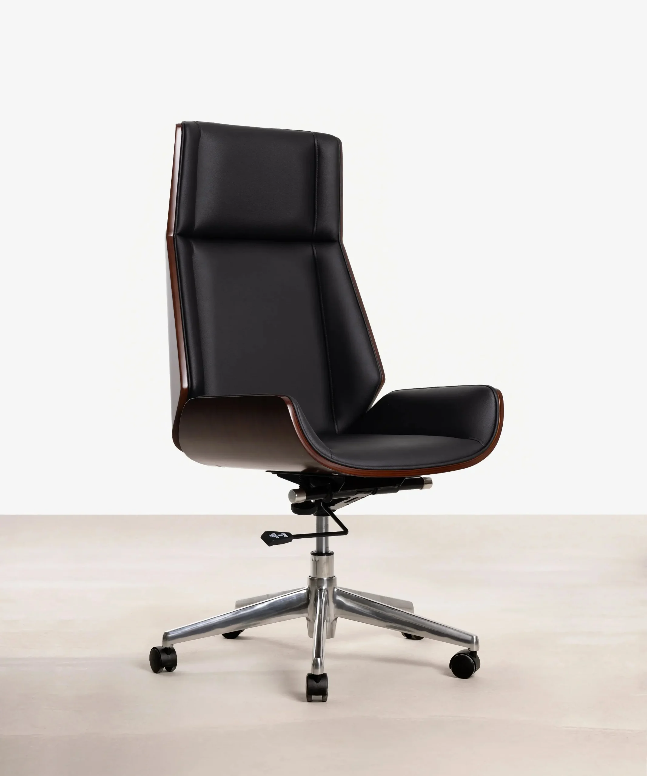 Schreibtischstuhl aus Kunstleder und Holz High Back Lyssa - Northdeco