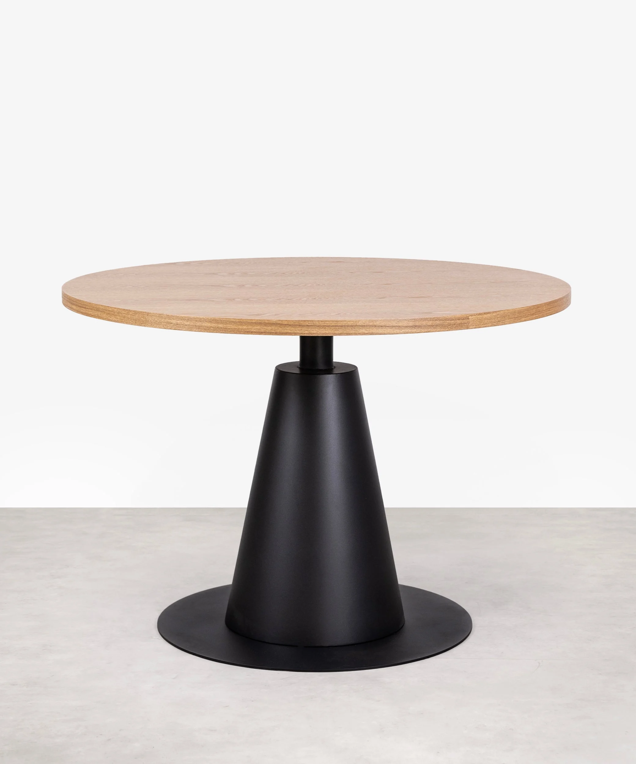 Runder Esstisch aus Kala-Holz (110 cm)
