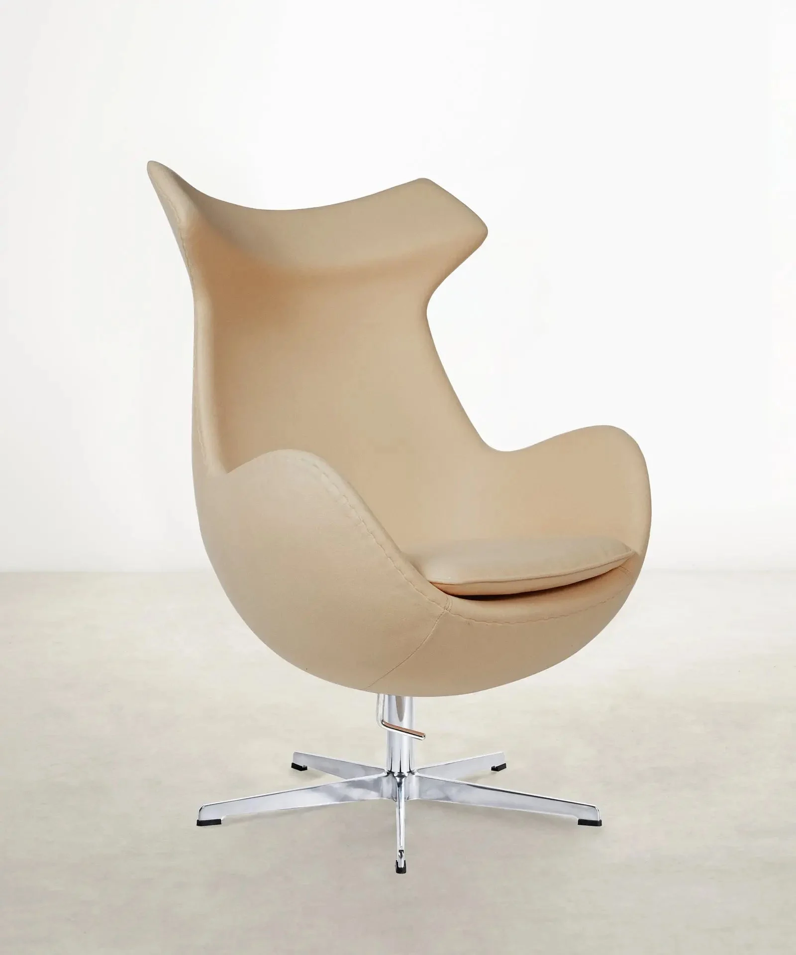 Sillón tapizado en tela de cashmire - Northdeco