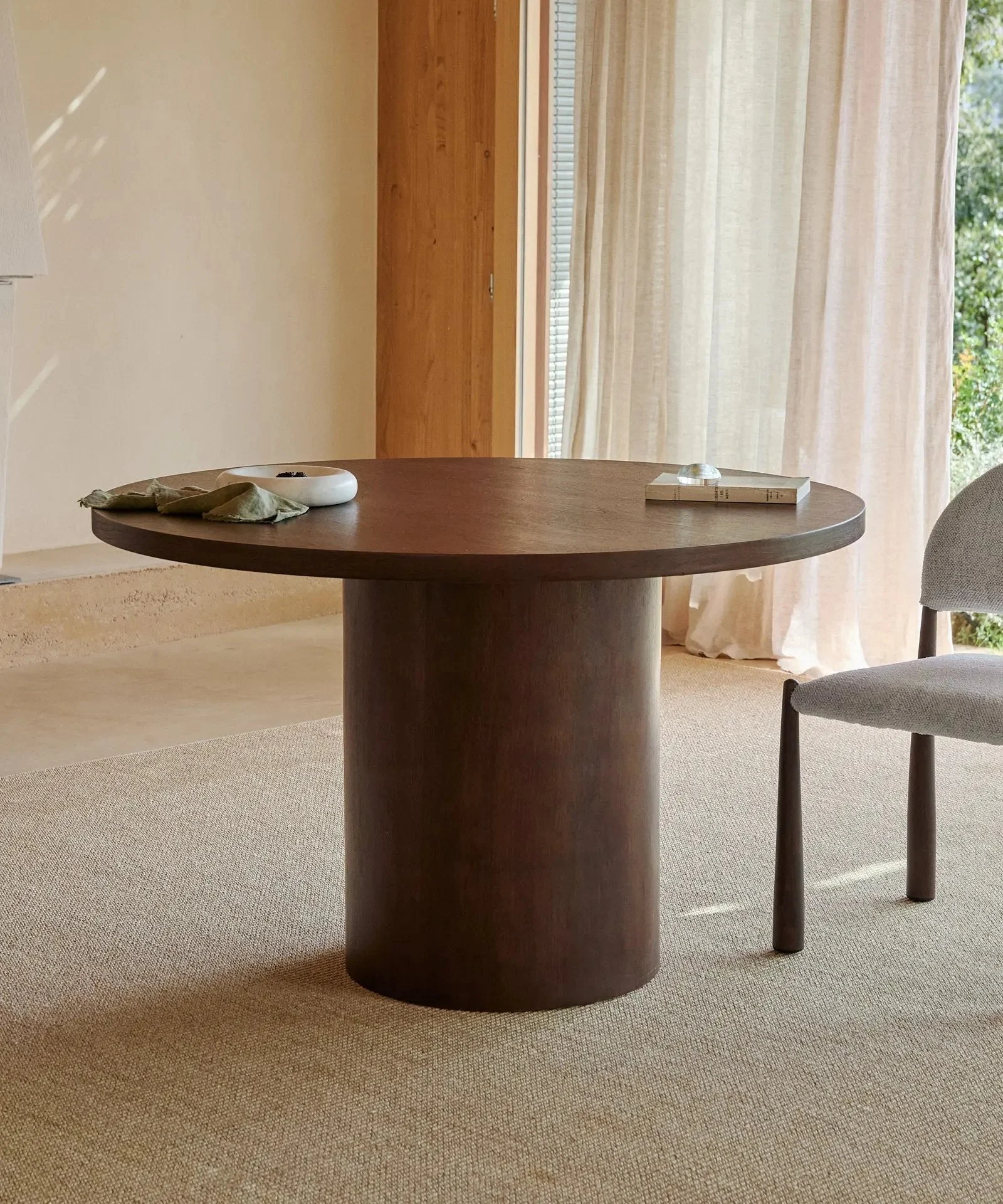 Mesa de Comedor Redonda en Madera Jolie (120 cm) - Northdeco