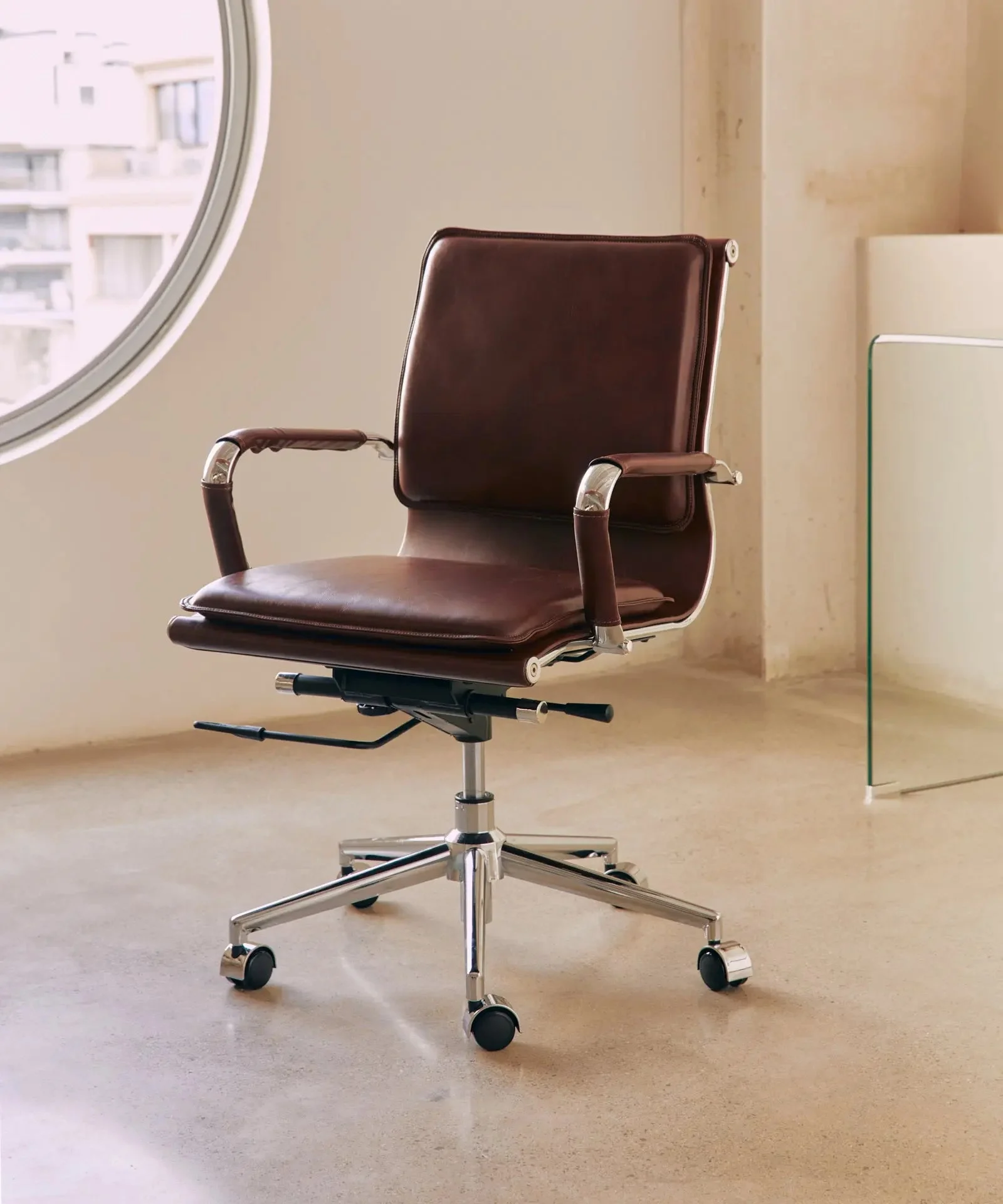 Bürostuhl aus Kunstleder Low Back Dallas - Northdeco