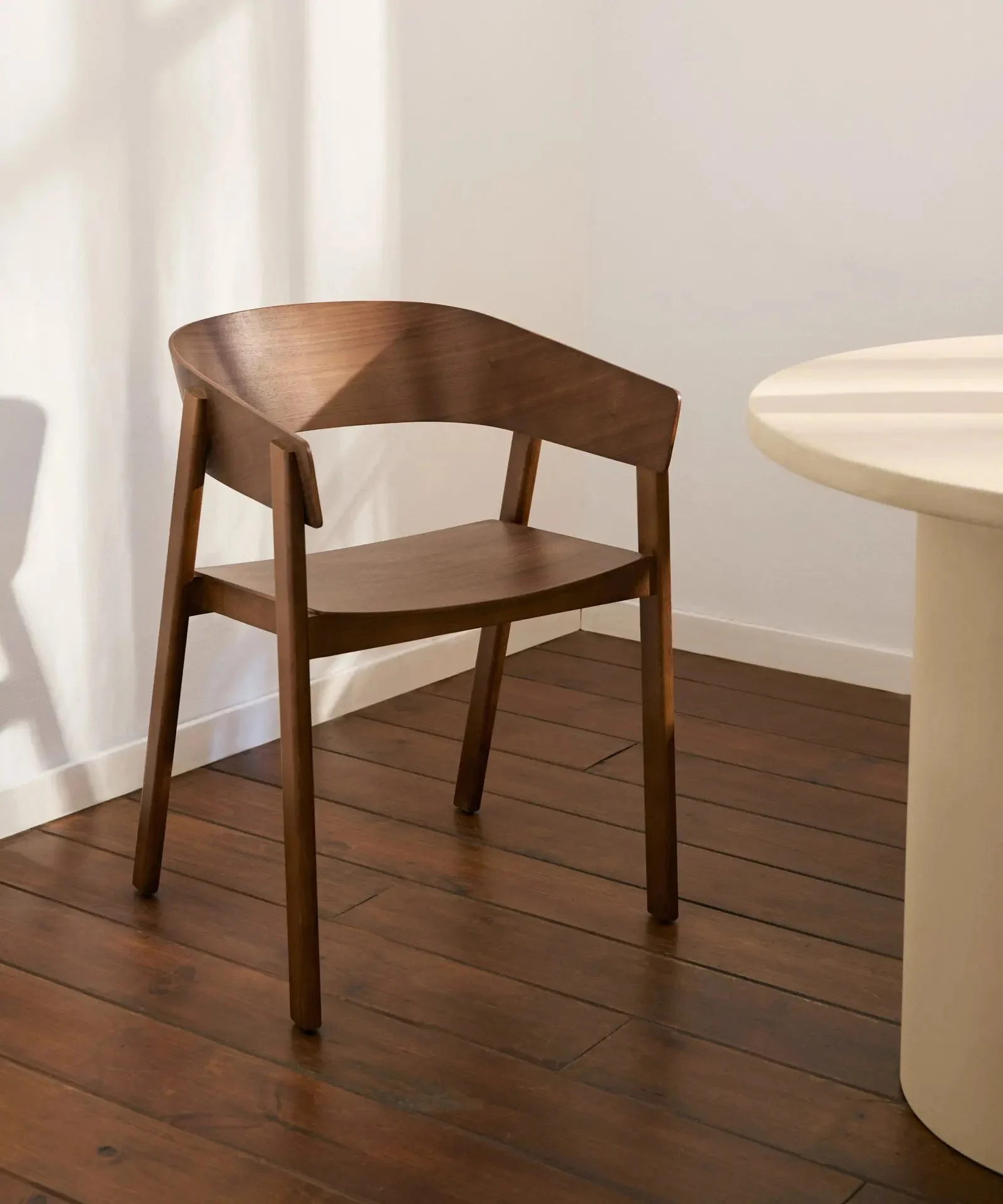 Esszimmerstuhl aus Holz mit Armlehnen Isabella - Northdeco