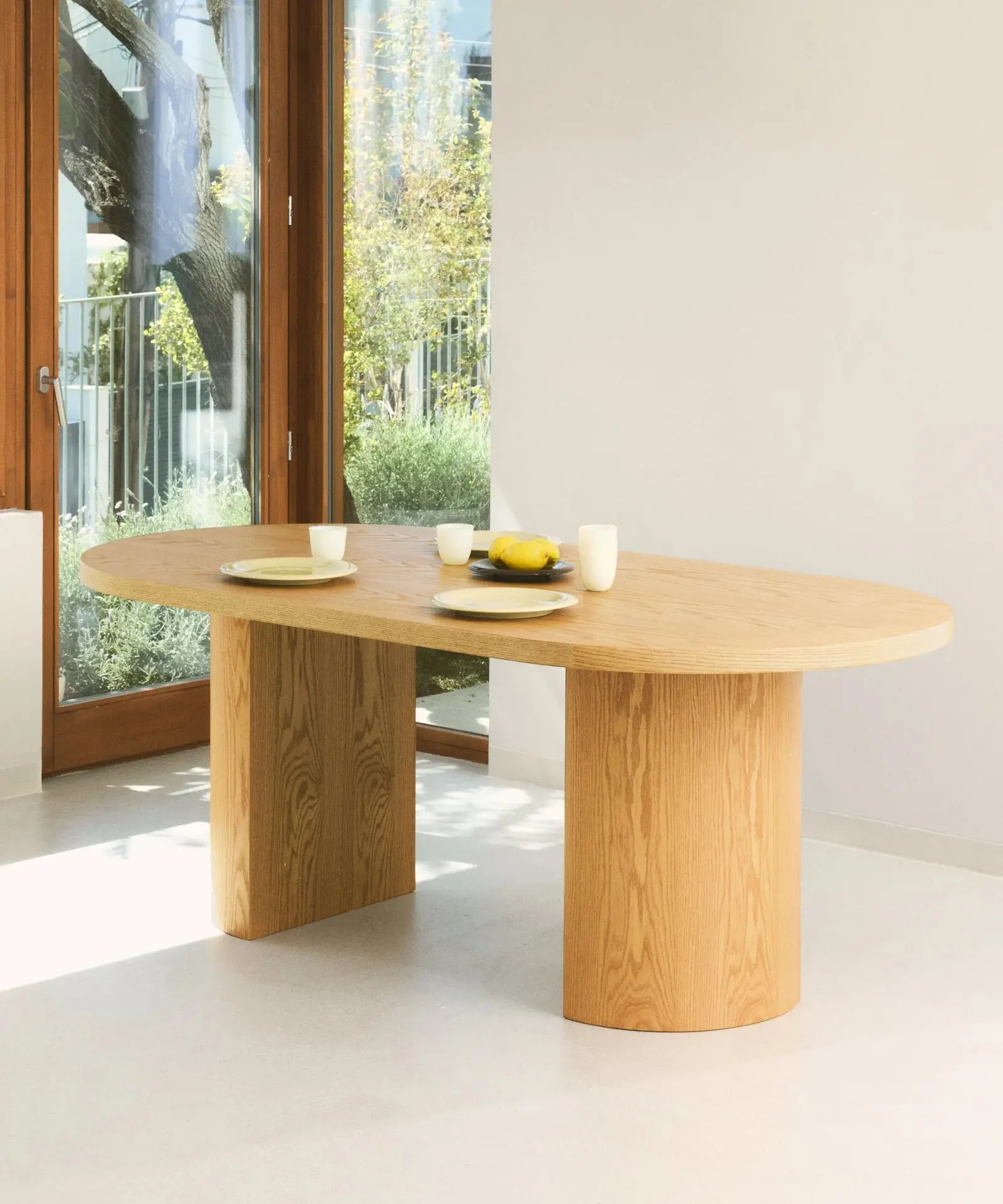 Ovaler Esstisch aus Holz Lily (200 x 100 cm) - Northdeco