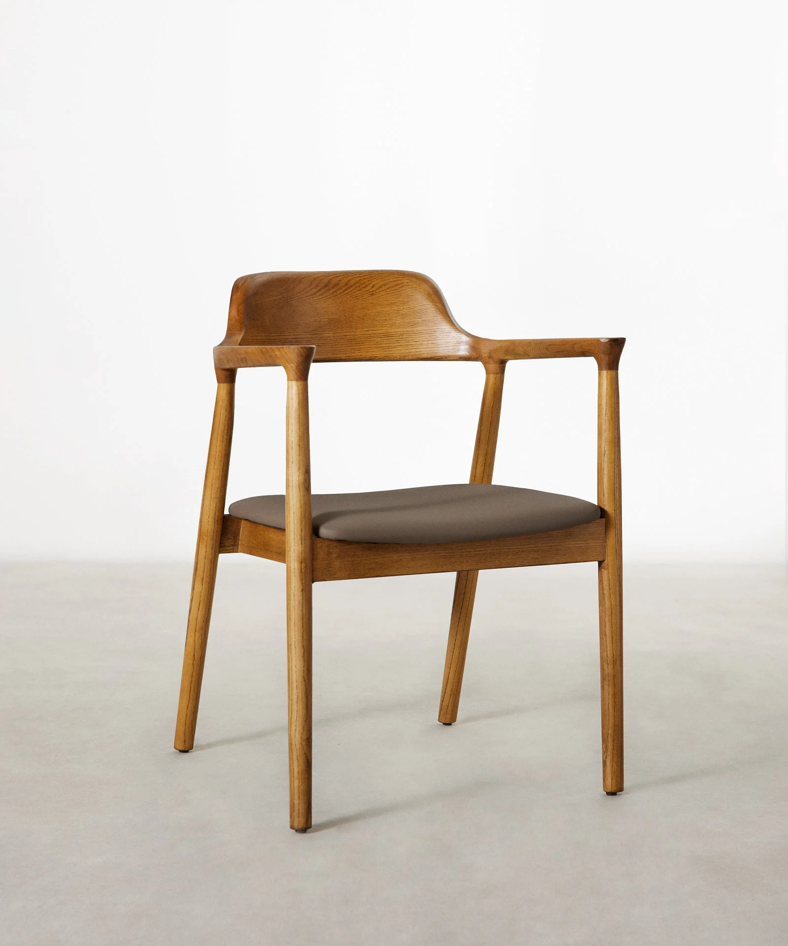 Silla de Comedor en Madera y Polipiel Olivia - Nogal Claro